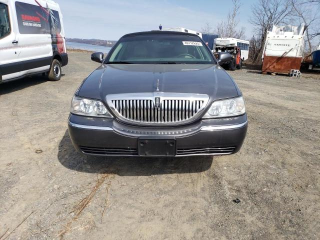 2007 LINCOLN TOWN CAR EXECUTIVE  