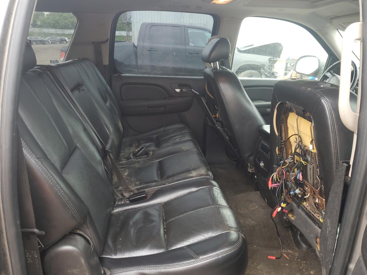 2007 Chevrolet Suburban K1500 VIN: 1GNFK16317J211005 Lot: 56823685