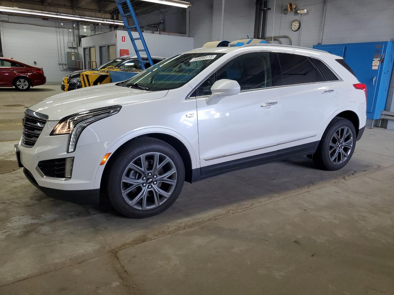 2018 Cadillac Xt5 Luxury for Sale in Wheeling, IL - Rear End