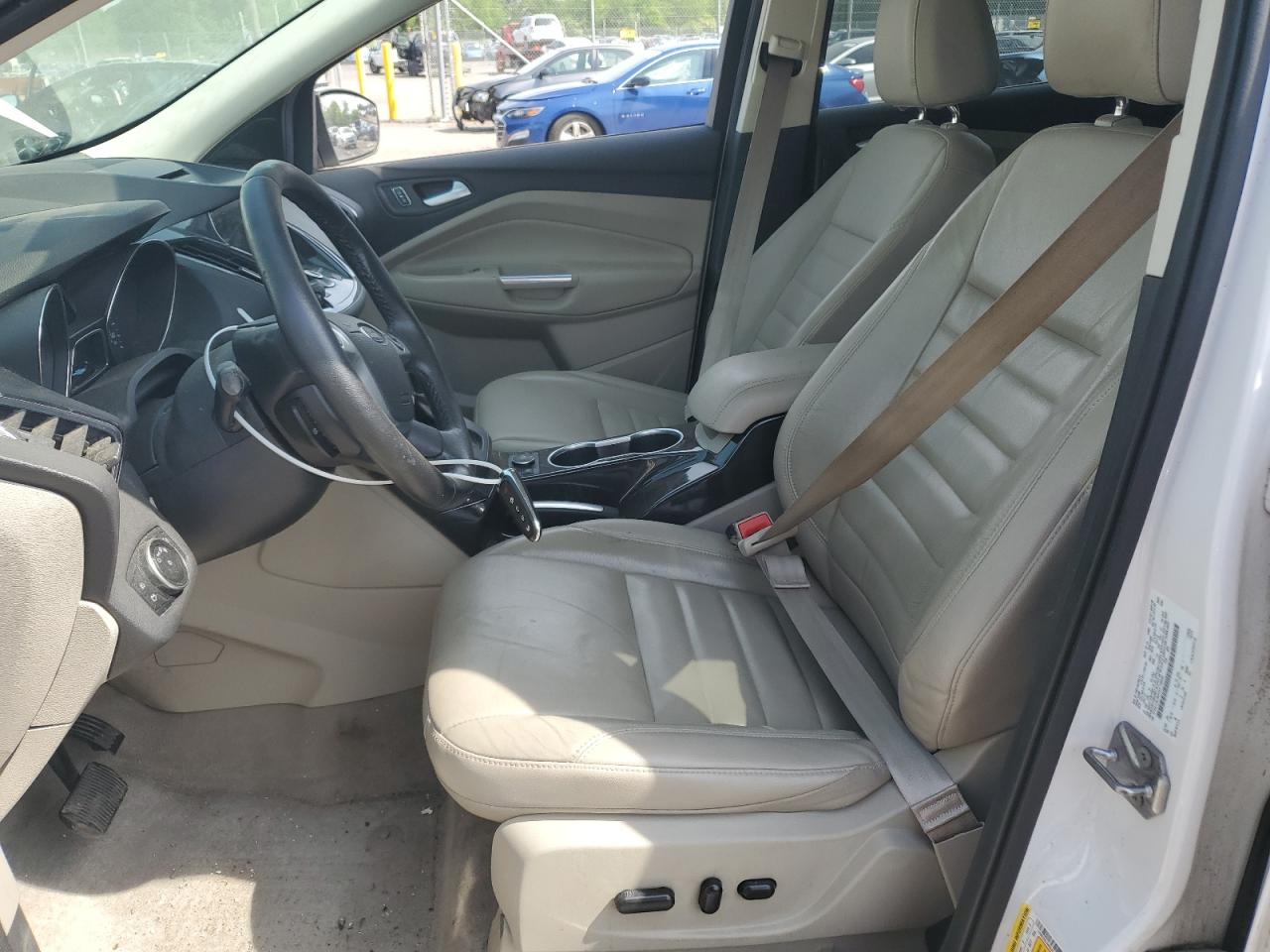 1FMCU9J90GUC16996 FORD ESCAPE 2016