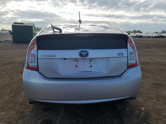  TOYOTA PRIUS 2015 Серебристый