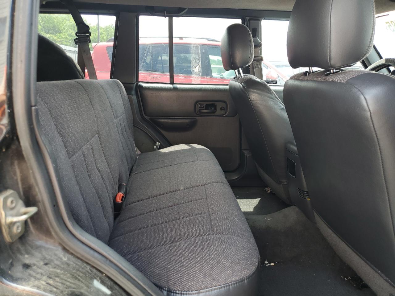 2000 Jeep Cherokee Classic VIN: 1J4FF58S8YL119611 Lot: 57255685