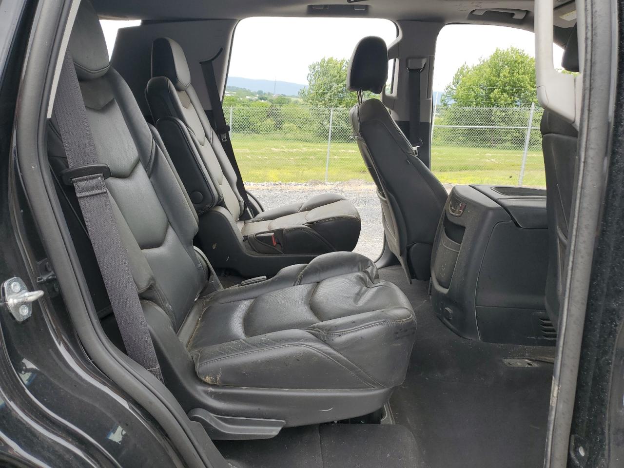 2019 Cadillac Escalade Luxury VIN: 1GYS4BKJ4KR271375 Lot: 56825125