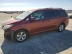 2017 Toyota Sienna Le en Venta en Antelope, CA - Front End