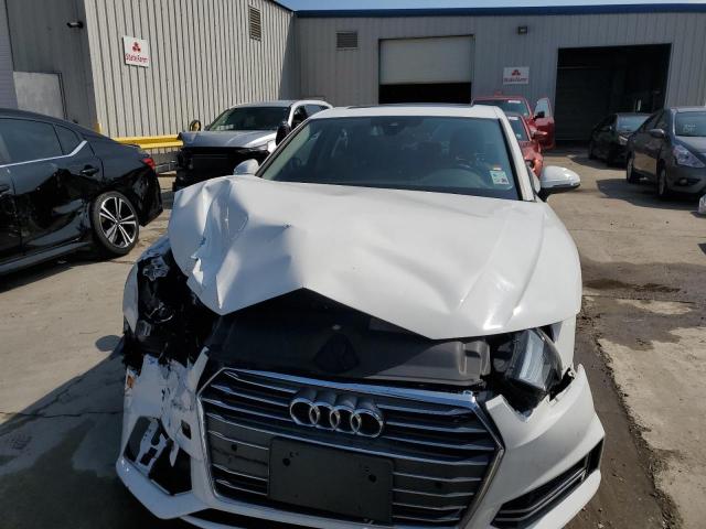  AUDI A4 2017 Белы