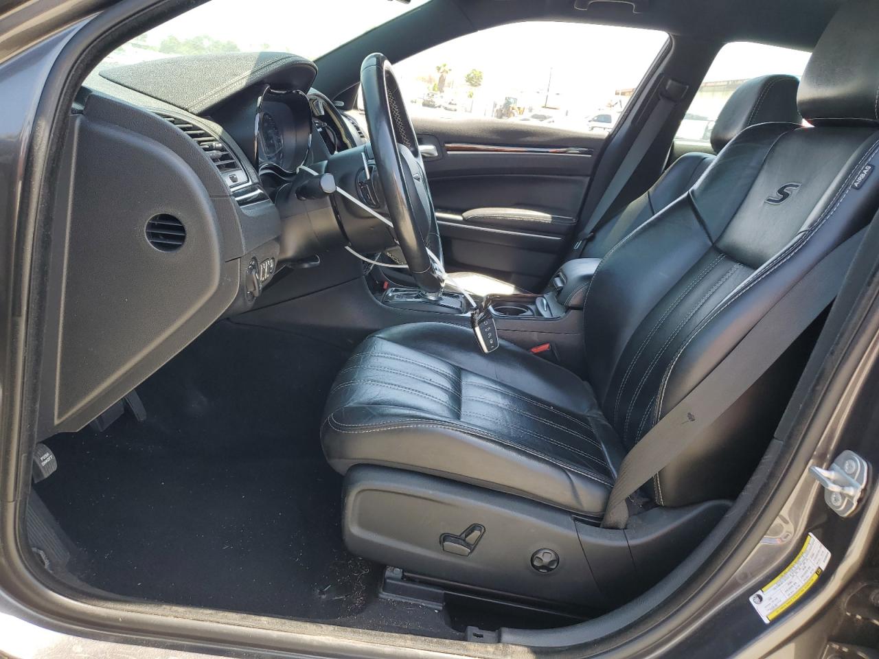 2019 Chrysler 300 S VIN: 2C3CCABG6KH536040 Lot: 57133045