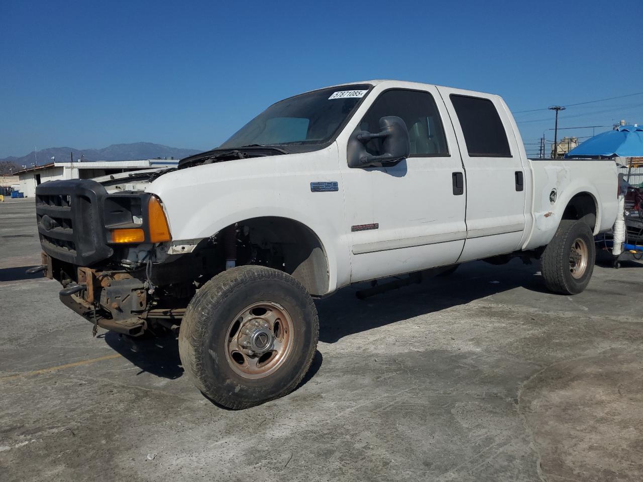 2003 Ford F350 Srw Super Duty იყიდება Sun Valley-ში, CA - Vandalism
