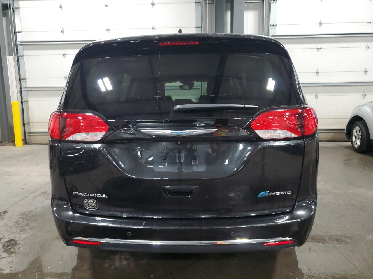 2017 Chrysler Pacifica Ehybrid Platinum VIN: 2C4RC1N71HR745657 Lot: 56995845