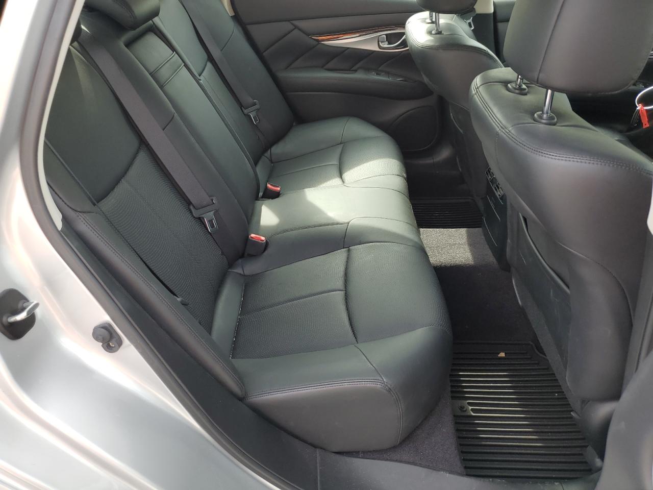 2015 Infiniti Q70 3.7 VIN: JN1BY1AR7FM560946 Lot: 56323775