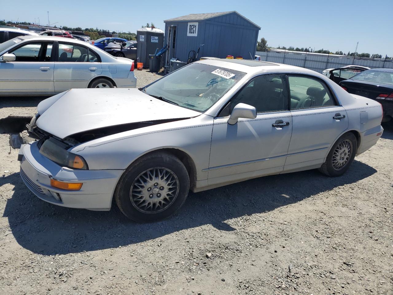 1999 Mitsubishi Diamante за продажба в Antelope, CA - Front End