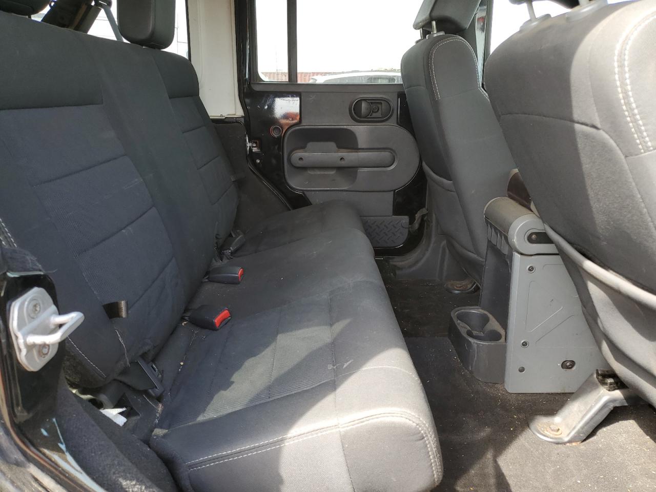 2010 Jeep Wrangler Unlimited Sport VIN: 1J4BA3H16AL225389 Lot: 57000925