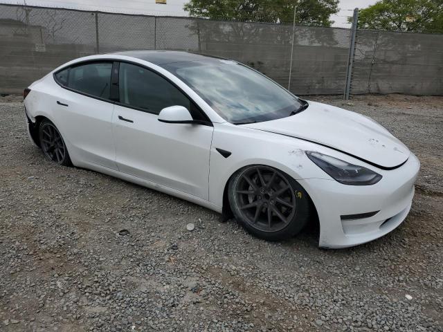  TESLA MODEL 3 2023 Белый