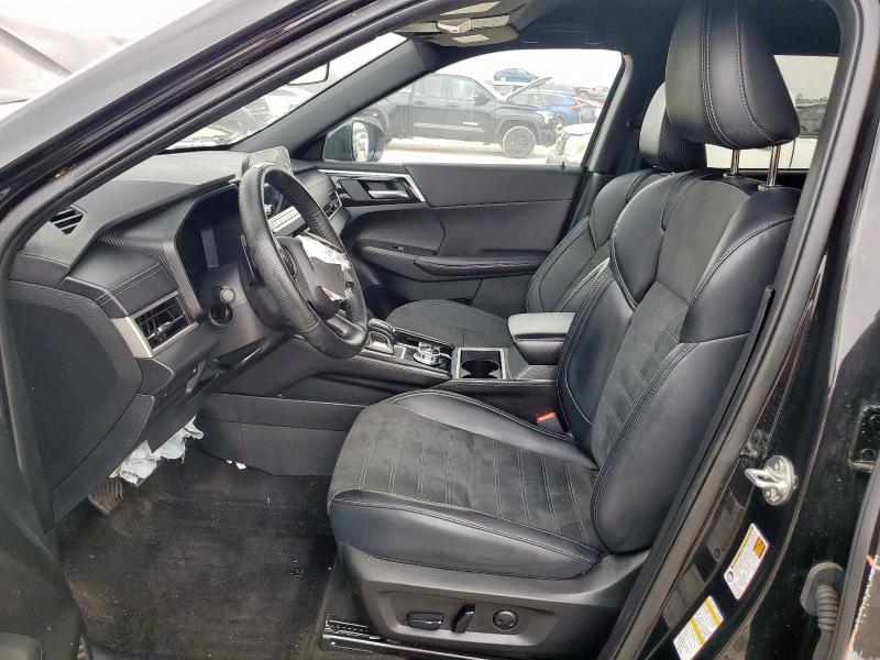  MITSUBISHI OUTLANDER 2024 Czarny