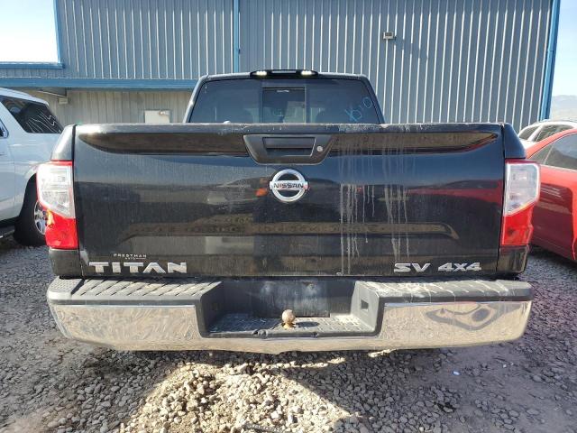  NISSAN TITAN 2017 Czarny