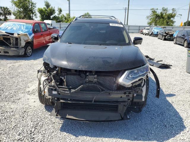  NISSAN ROGUE 2018 Czarny