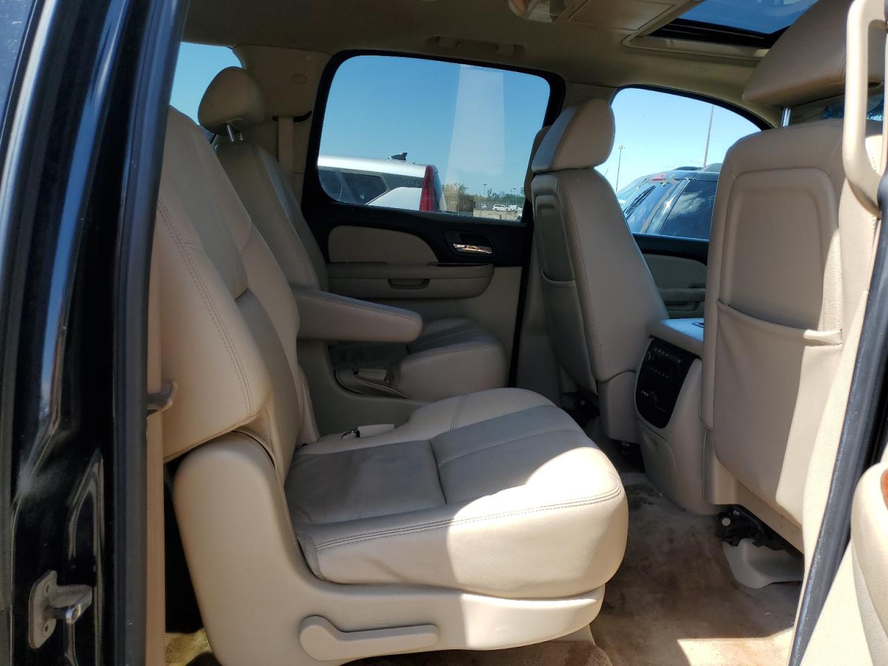 2008 Chevrolet Suburban K1500 Ls VIN: 1GNFK16308R212830 Lot: 56477205