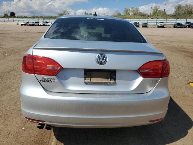  VOLKSWAGEN JETTA 2013 Сріблястий