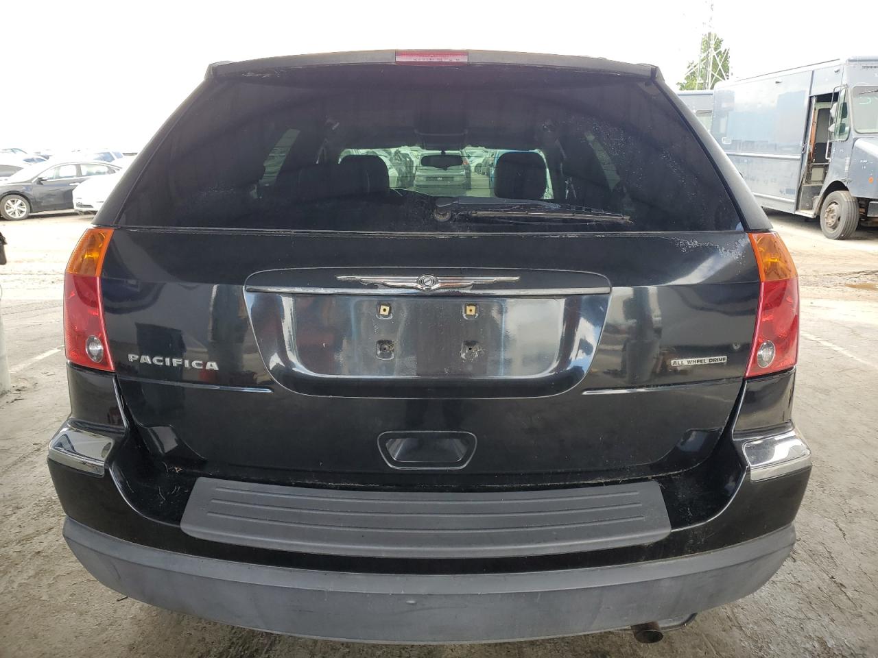 2004 Chrysler Pacifica VIN: 2C8GF68474R621401 Lot: 56626025