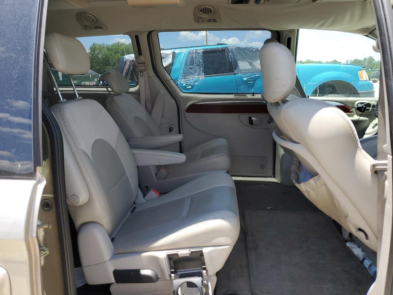 2005 Chrysler Town & Country Limited VIN: 2C8GP64L15R447546 Lot: 56582385