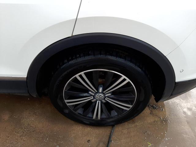 2016 VOLKSWAGEN TIGUAN SE