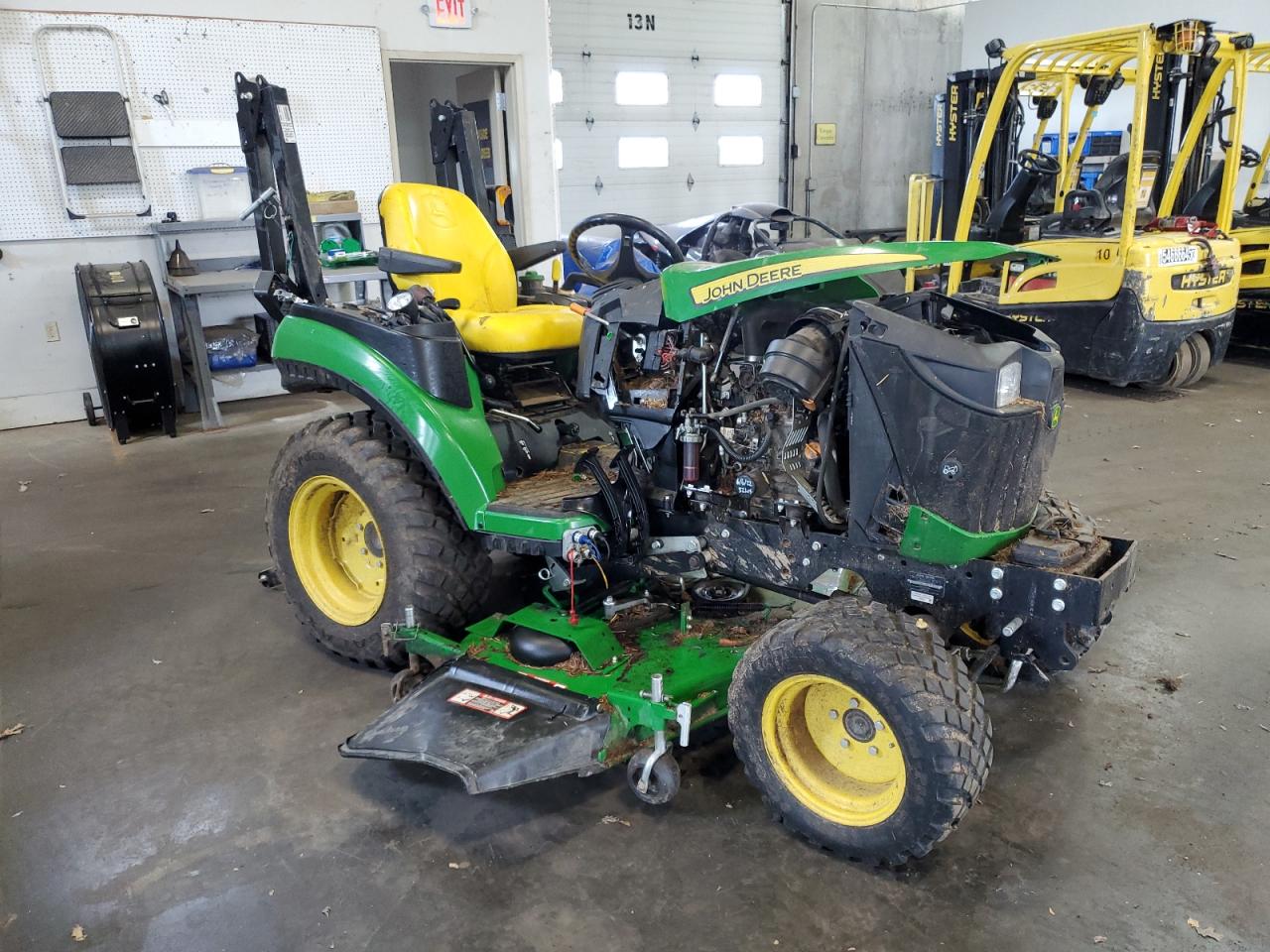 2019 John Deere 2025R Mfwd Tractor for Sale in Ham Lake, MN - Rollover