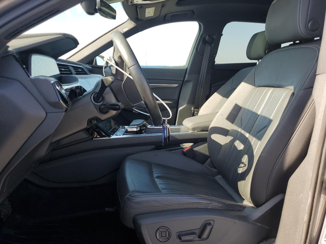 2022 Audi E-Tron Premium Plus VIN: WA1LAAGE8NB002750 Lot: 57163615