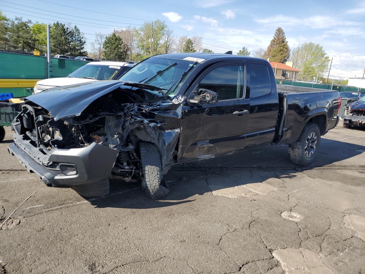 2017 Toyota Tacoma Access Cab продається в Denver, CO - All Over