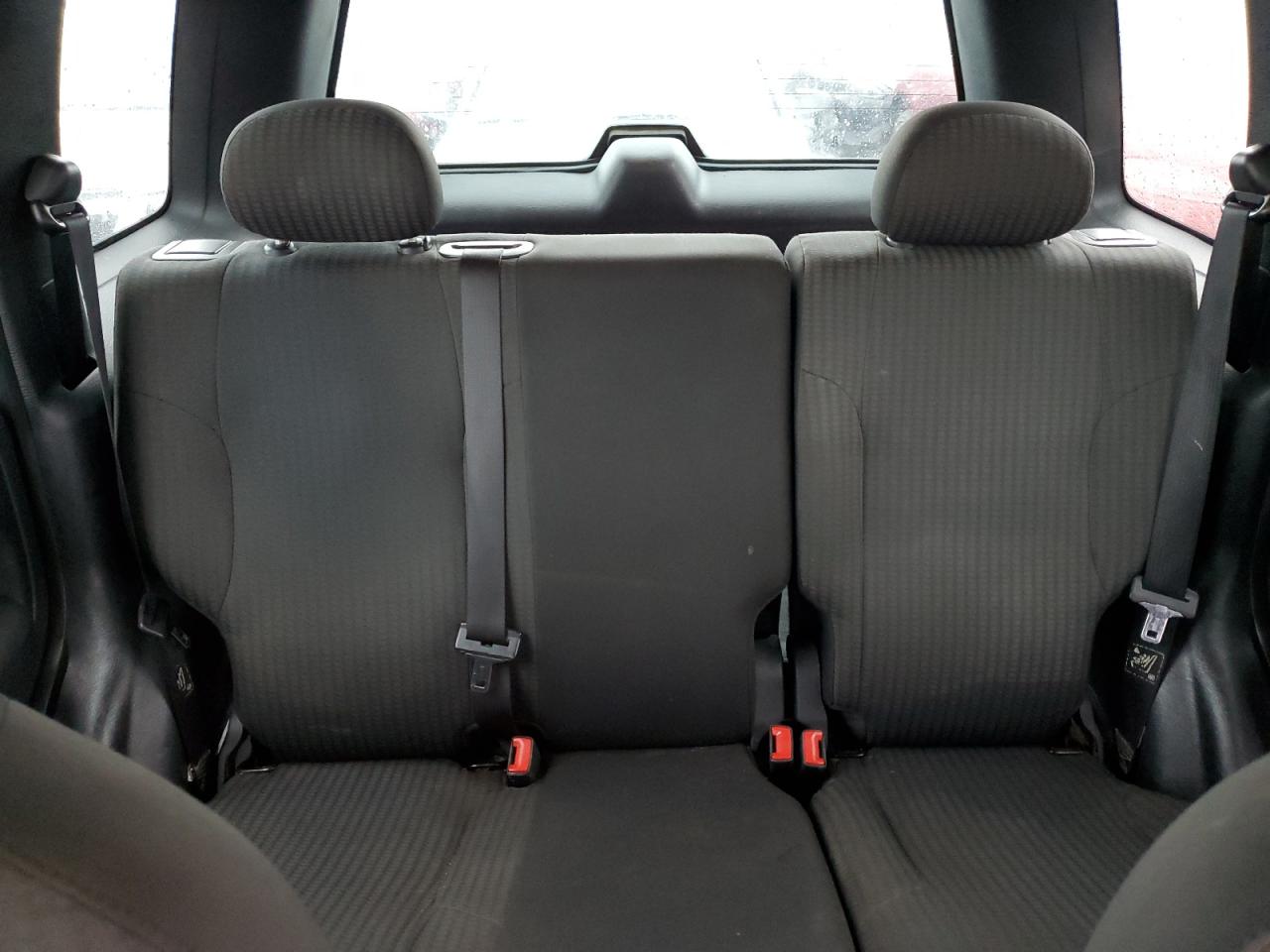 1J4GK48KX4W329324 2004 Jeep Liberty Sport