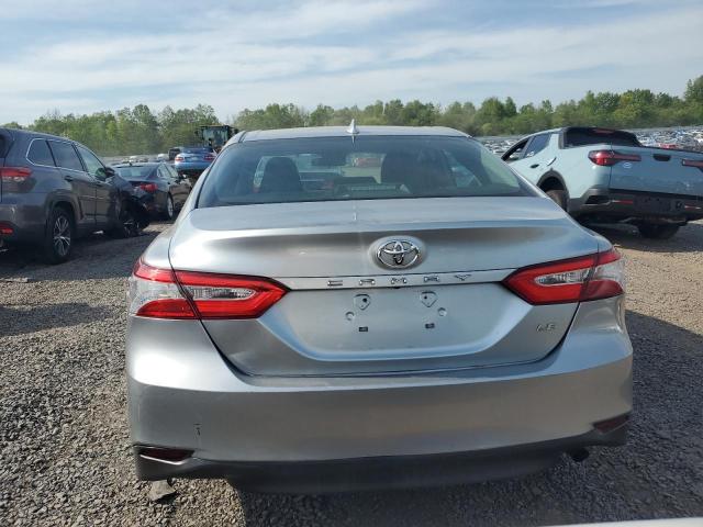  TOYOTA CAMRY 2019 Srebrny