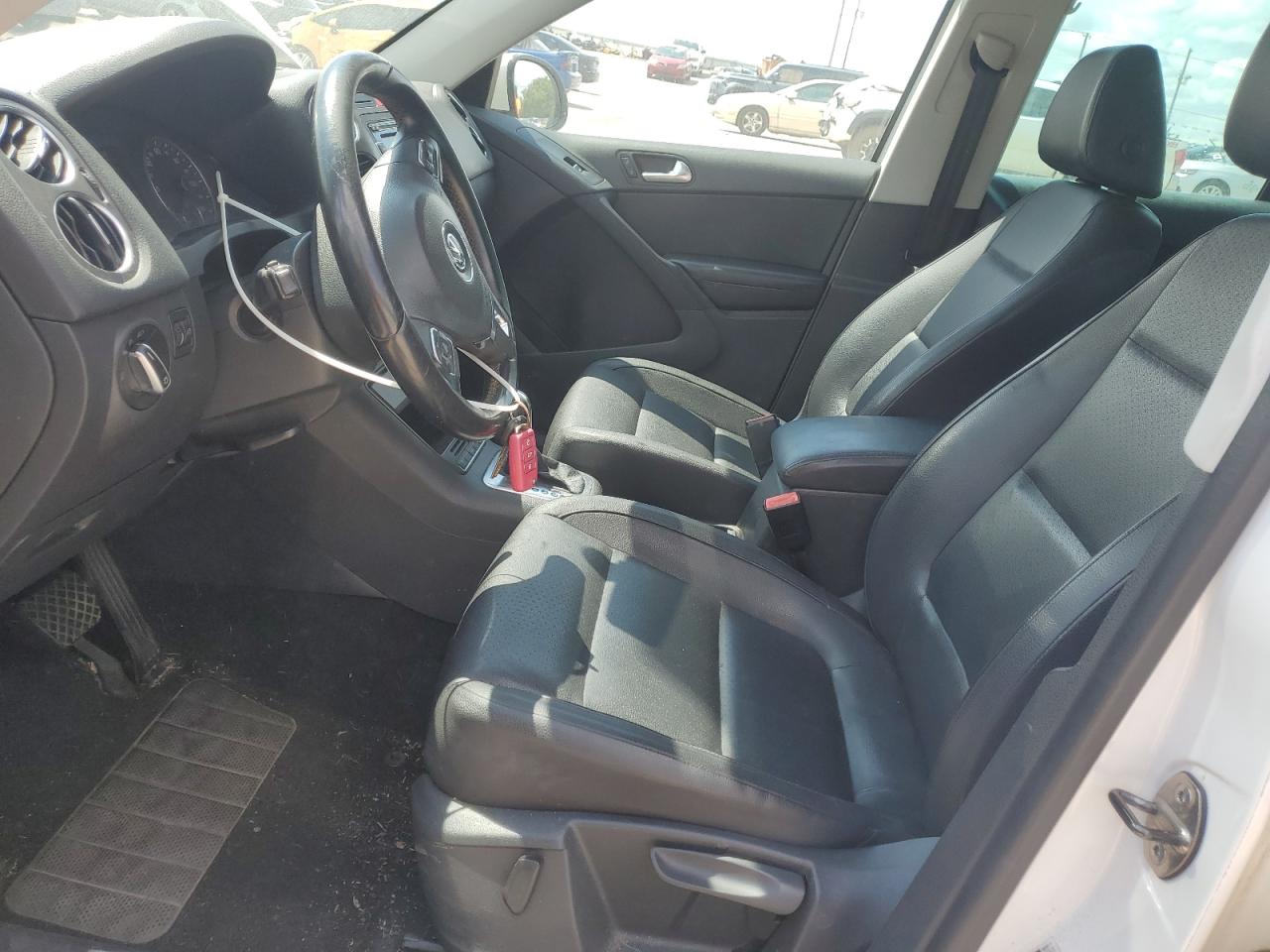 2011 Volkswagen Tiguan S VIN: WVGAV7AX1BW540155 Lot: 56483975