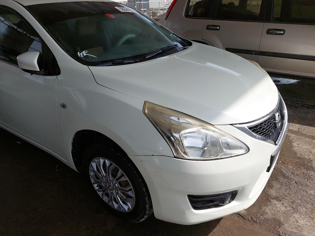 MNTBC2C94G6008804 - 2016 Nissan Tiida - #58644885