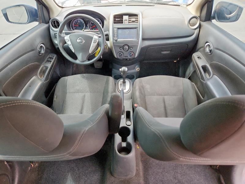  NISSAN VERSA 2019 Синий