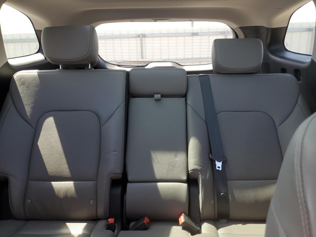 2018 Hyundai Santa Fe Se Ultimate VIN: KM8SRDHF1JU285957 Lot: 57418695
