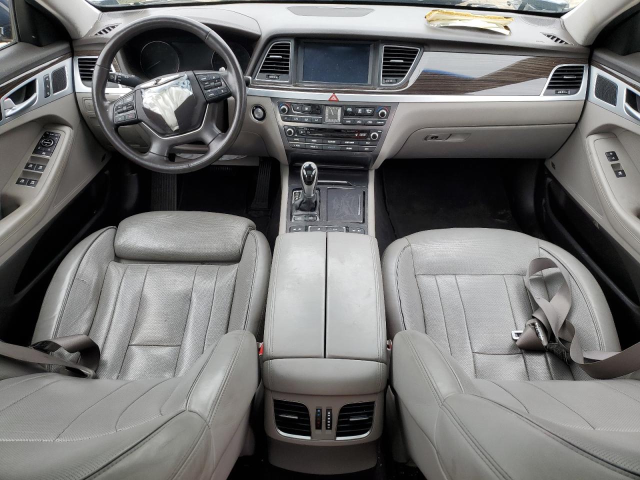 2015 Hyundai Genesis 3.8L VIN: KMHGN4JE1FU018909 Lot: 56866455