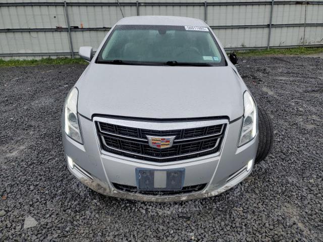  CADILLAC XTS 2016 Srebrny