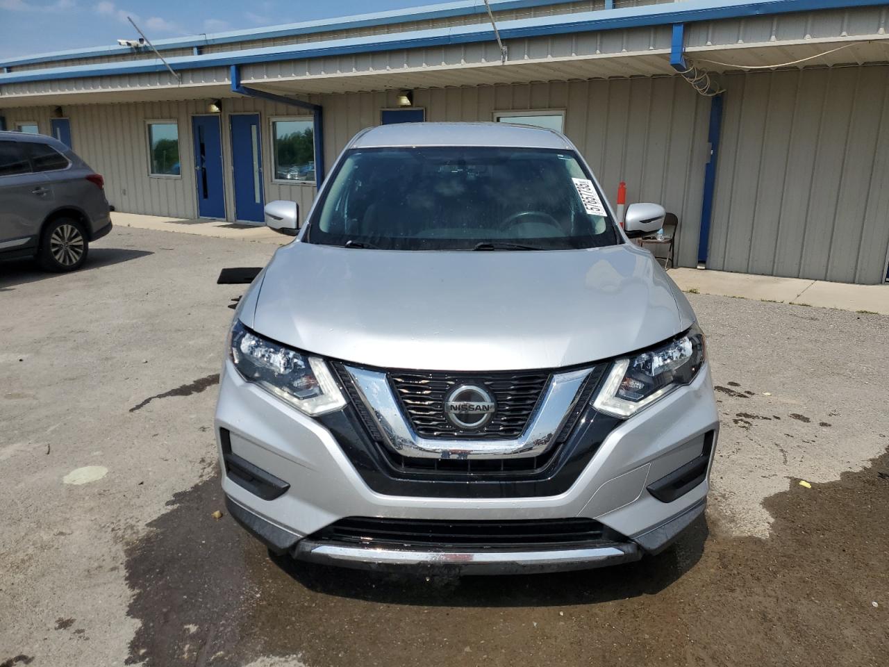 KNMAT2MT7JP565527 NISSAN ROGUE 2018
