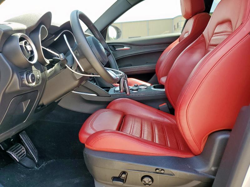 ALFA ROMEO STELVIO 2022 Srebrny