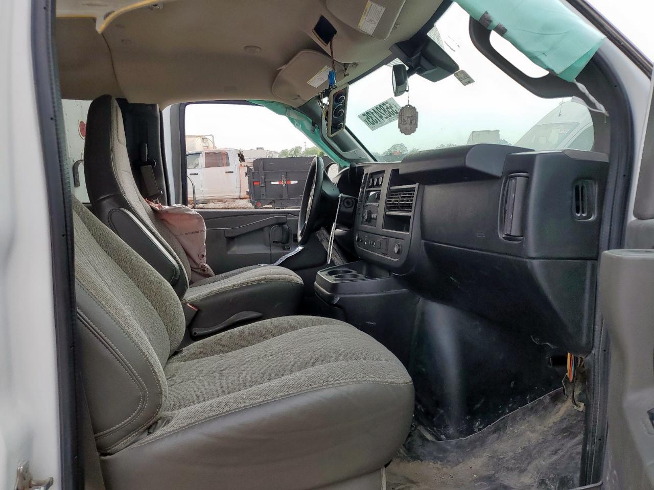 2020 Chevrolet Express G3500 Lt VIN: 1GAZGPFG6L1172461 Lot: 55824135