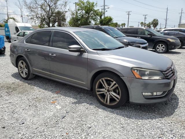 Sedans VOLKSWAGEN PASSAT 2013 Szary