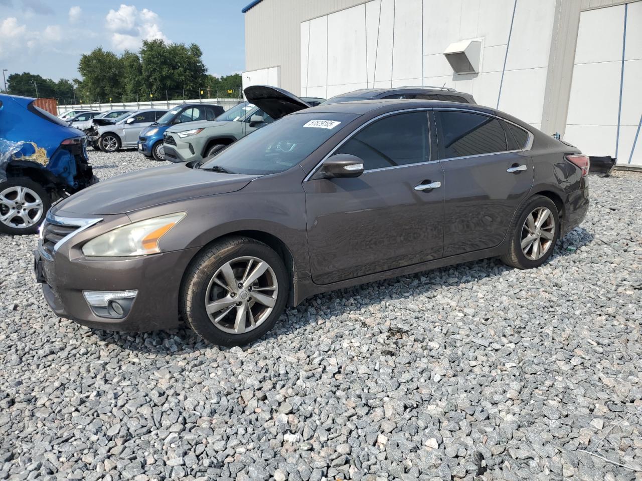 2015 Nissan Altima 2.5 for Sale in Apopka, FL - Rear End