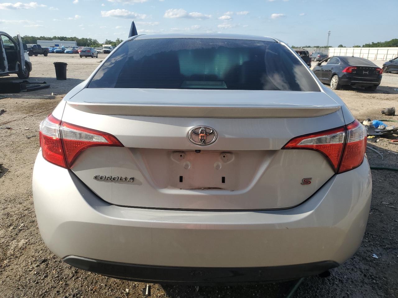 2015 Toyota Corolla L VIN: 2T1BURHE4FC442649 Lot: 56839125
