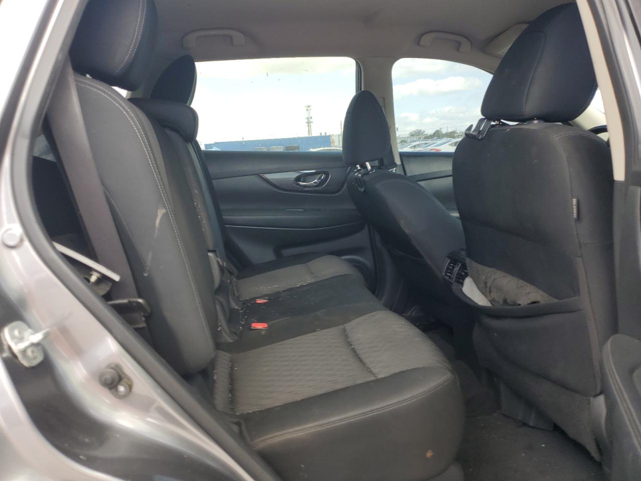 KNMAT2MT7HP609651 NISSAN ROGUE 2017