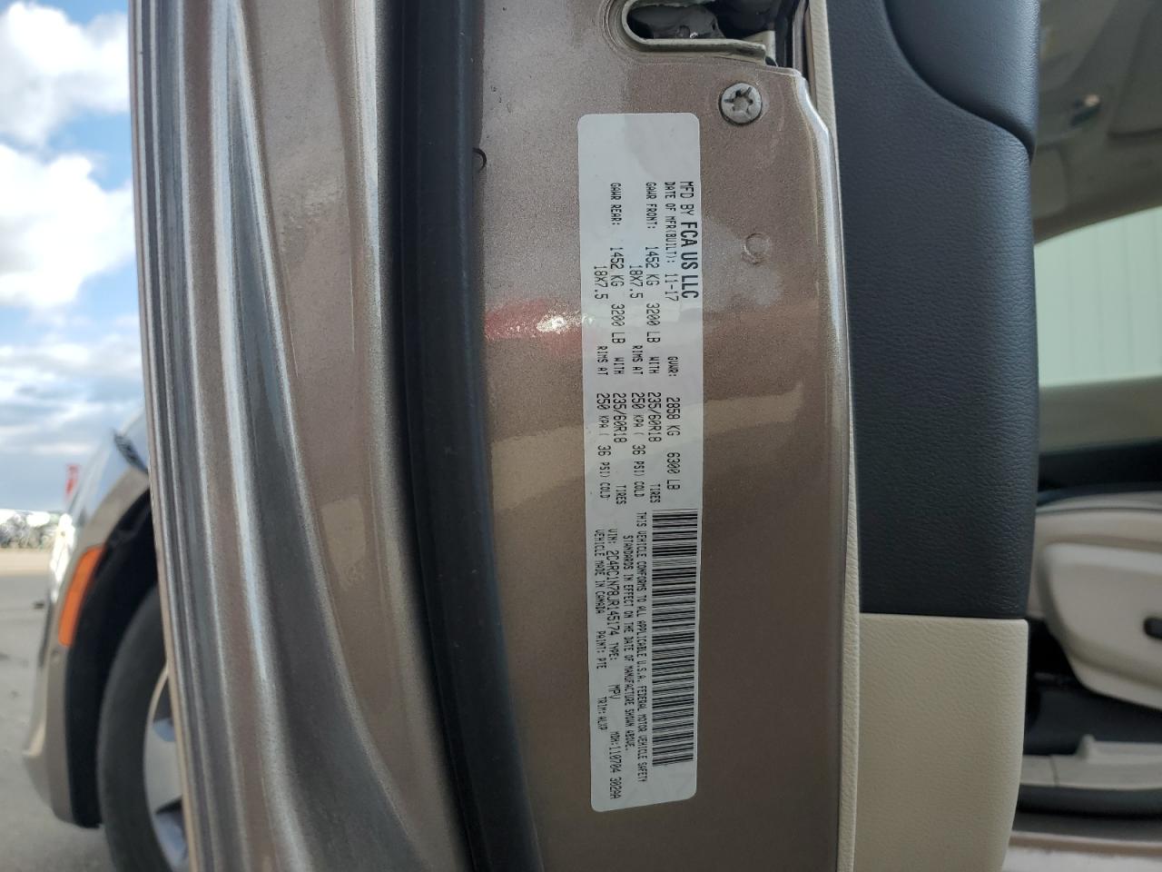 2018 Chrysler Pacifica Hybrid Limited VIN: 2C4RC1N78JR145174 Lot: 66339885