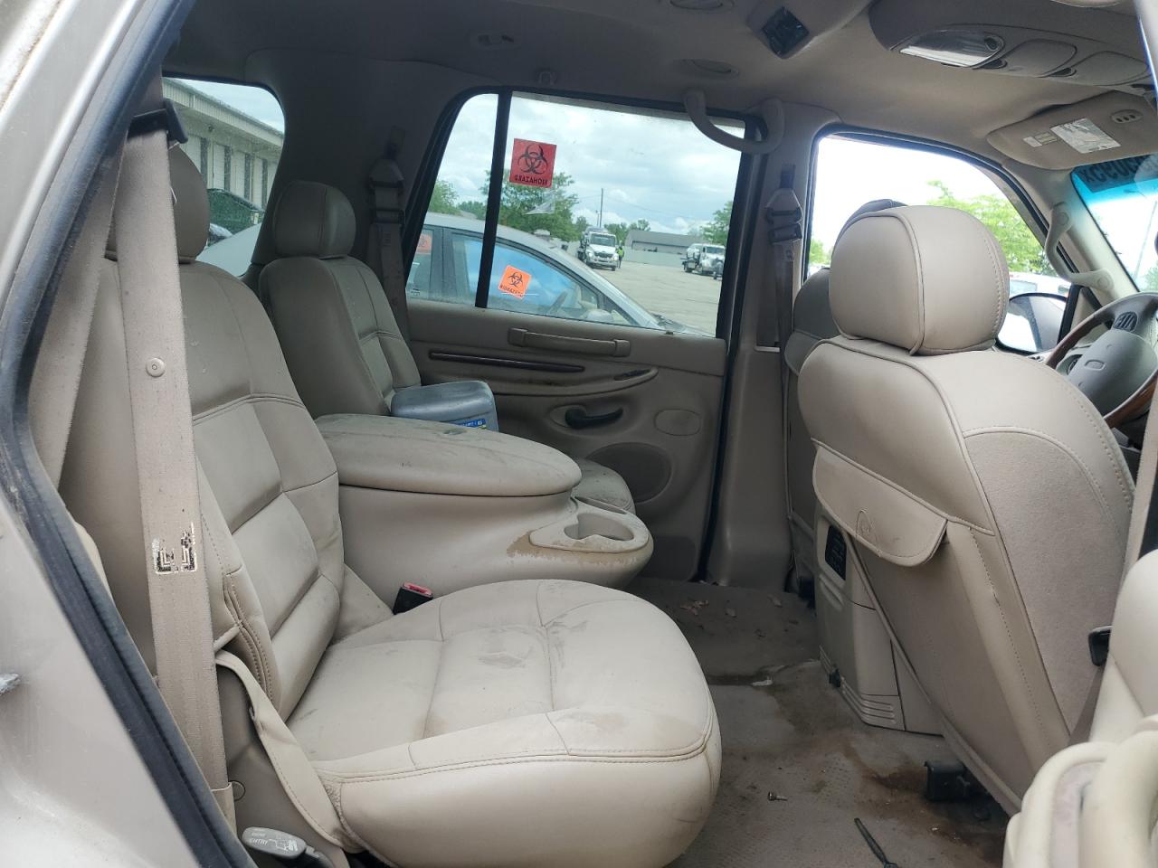 2000 Lincoln Navigator VIN: 5LMFU28A6YLJ24025 Lot: 56555095