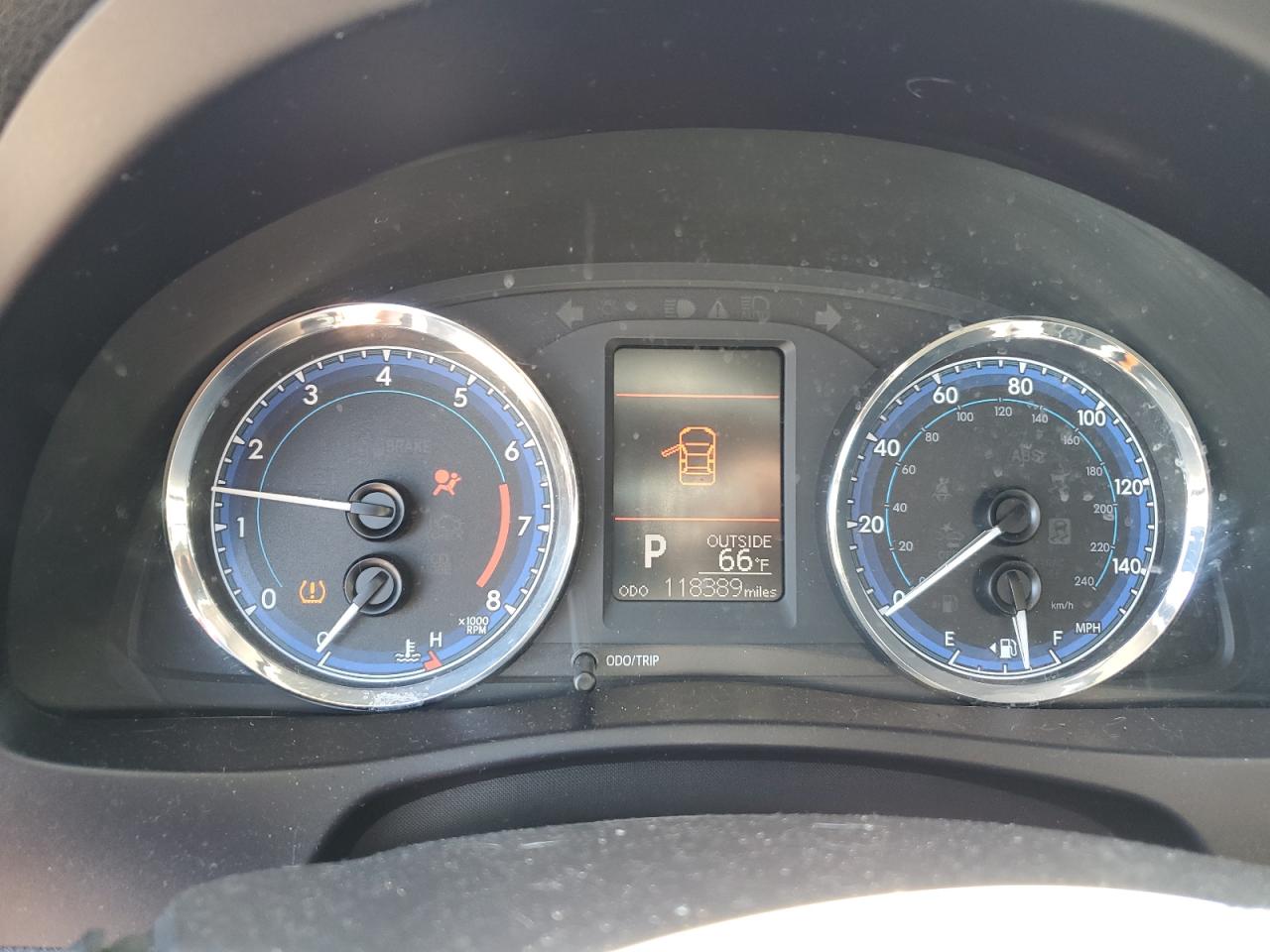 5YFBURHE3JP828147 TOYOTA COROLLA 2018