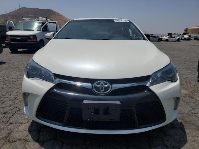  TOYOTA CAMRY 2017 Biały