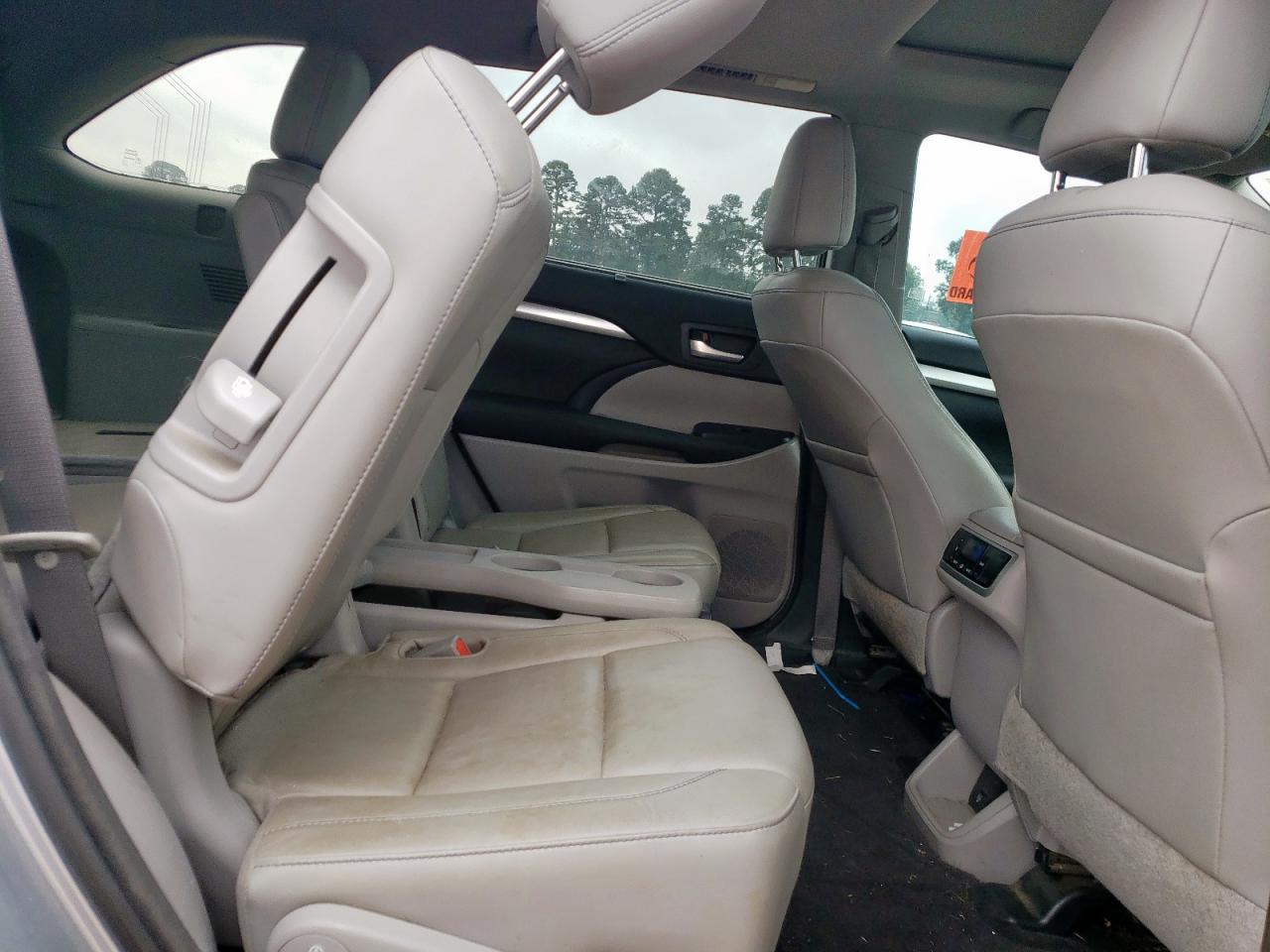 2015 Toyota Highlander Xle VIN: 5TDKKRFH8FS038747 Lot: 57296765