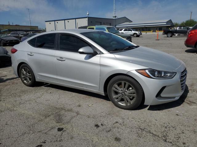  HYUNDAI ELANTRA 2018 Серебристый