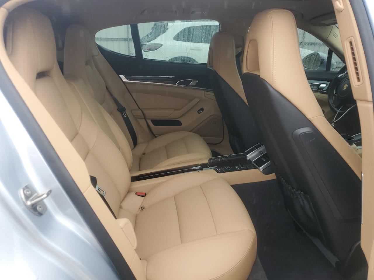 2016 Porsche Panamera 2 VIN: WP0AA2A73GL005114 Lot: 58539805