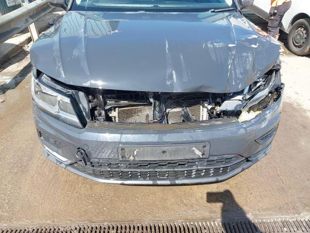 2016 VOLKSWAGEN TIGUAN SE